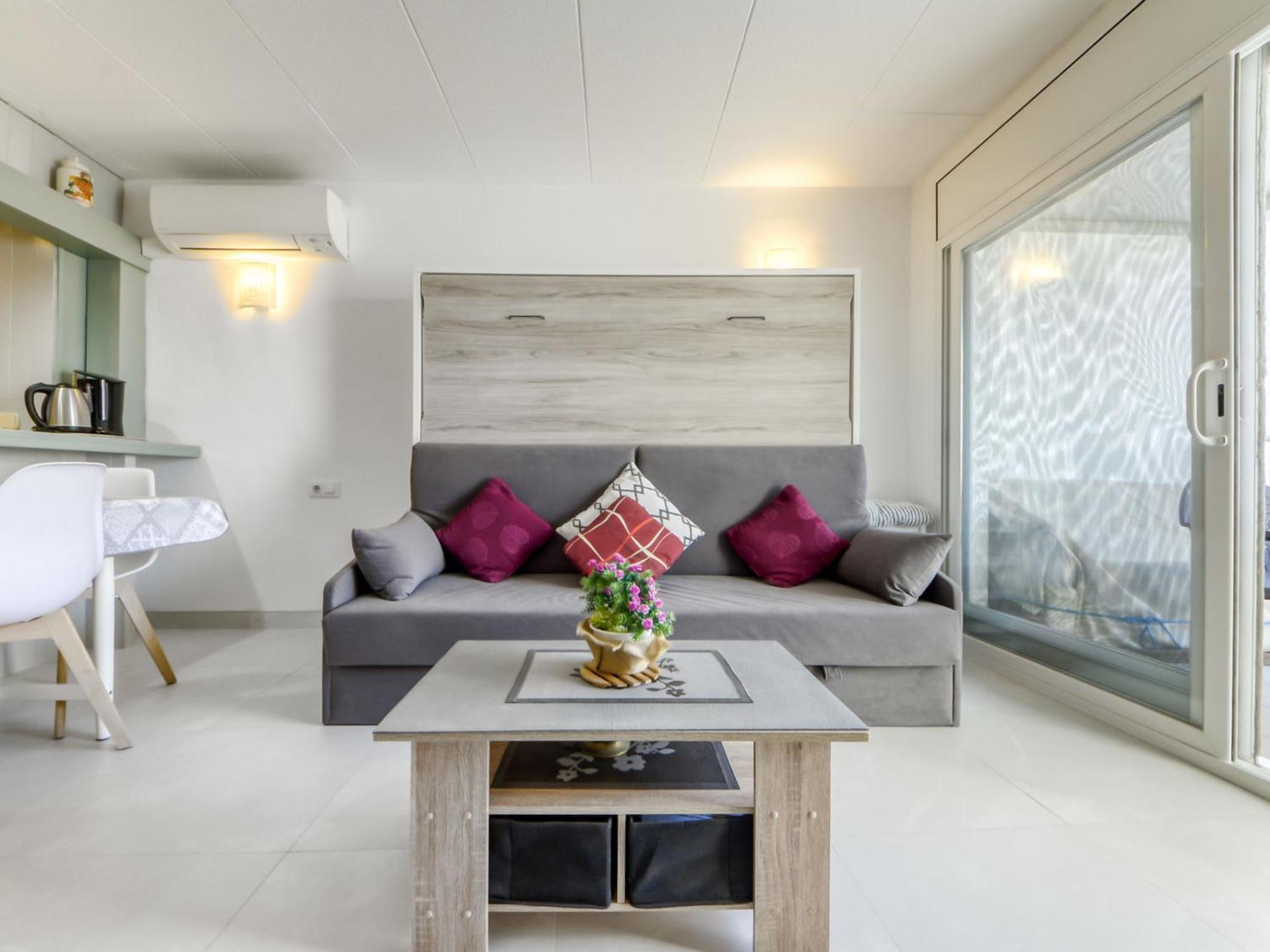 Palmeras By Interhome Roses